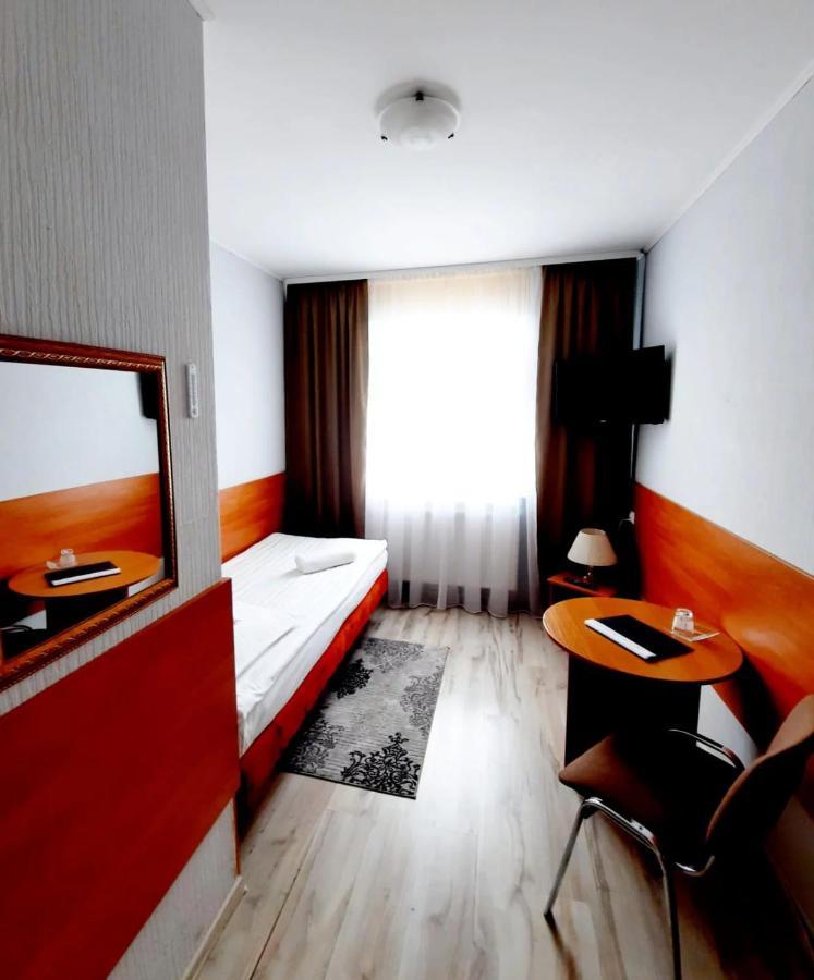 Hotel Bursztyn Kaliszki Εξωτερικό φωτογραφία