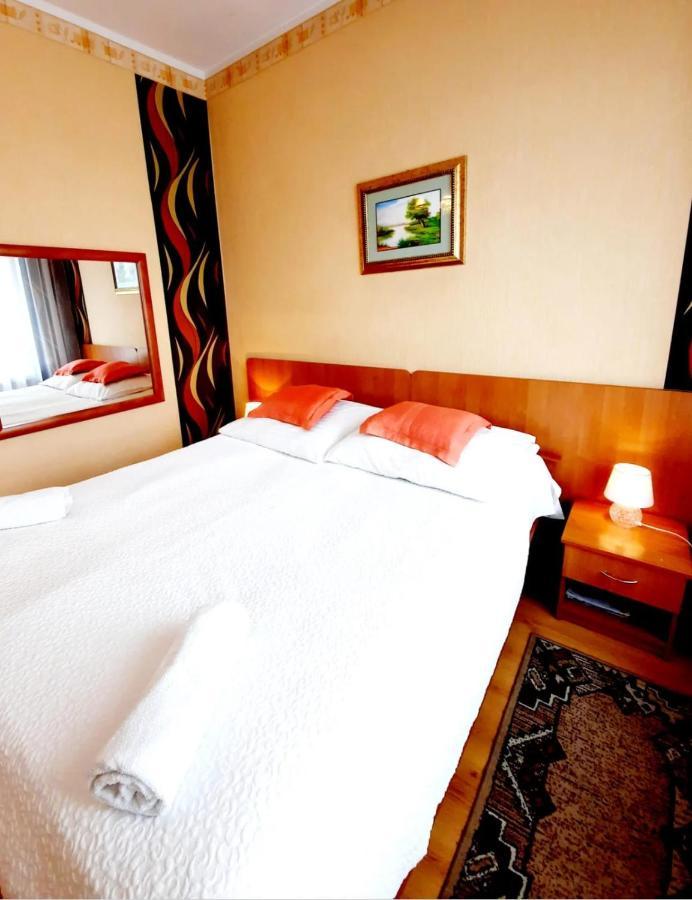 Hotel Bursztyn Kaliszki Εξωτερικό φωτογραφία