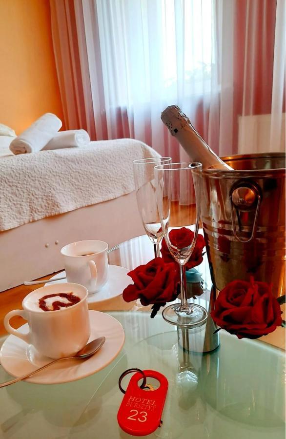 Hotel Bursztyn Kaliszki Εξωτερικό φωτογραφία