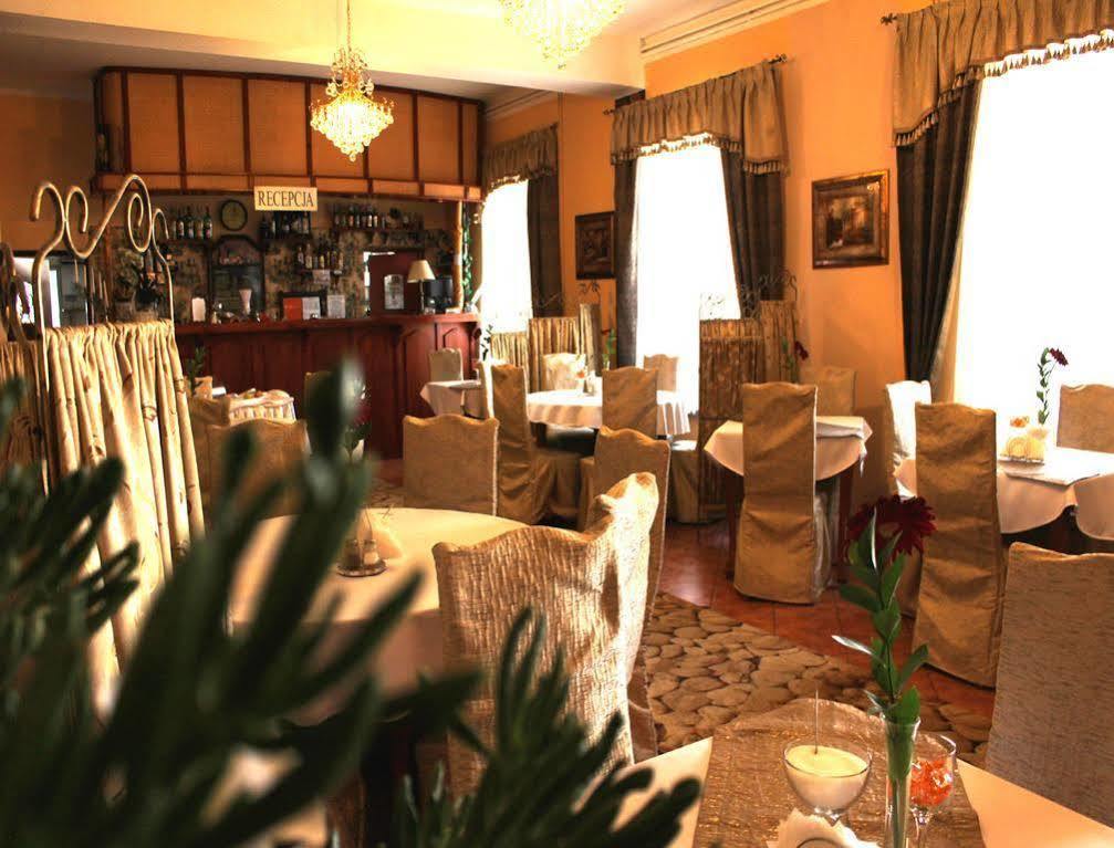 Hotel Bursztyn Kaliszki Εξωτερικό φωτογραφία
