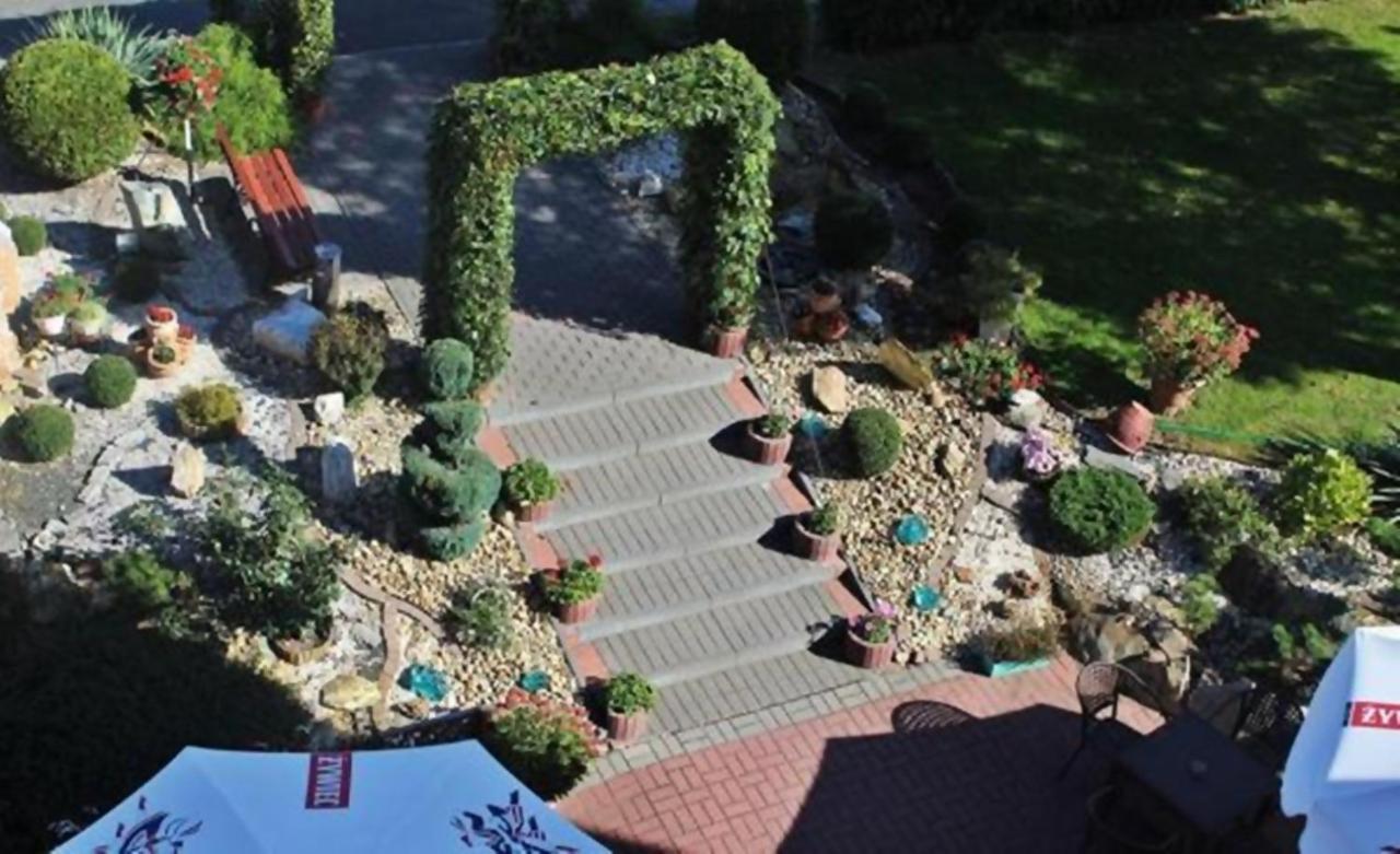 Hotel Bursztyn Kaliszki Εξωτερικό φωτογραφία